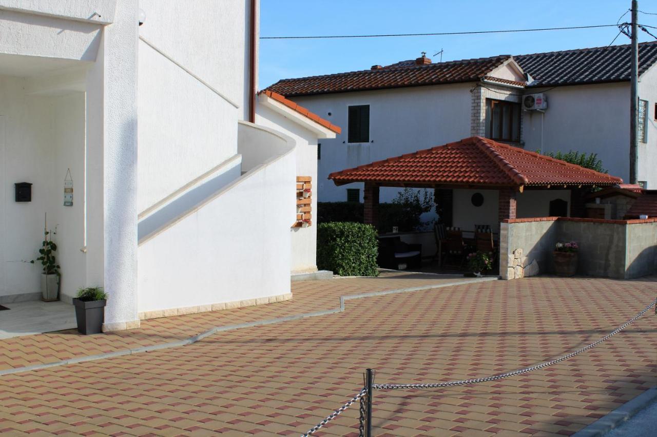 Apartmani B&S Barbat na Rabu Exterior photo